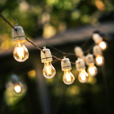 Ljussling i trädgård - tips från ICA Försäkring